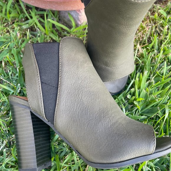 Call it Spring Open Toe Bootie - Picture 6 of 10